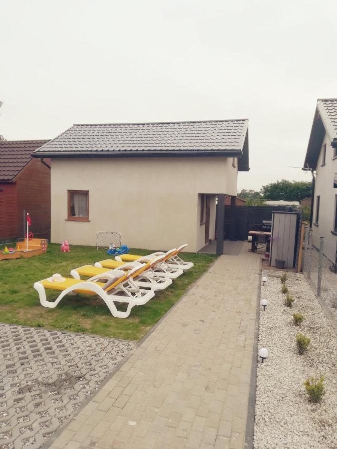 Wakacyjne Domki Vila Ustronie Morskie Exterior foto