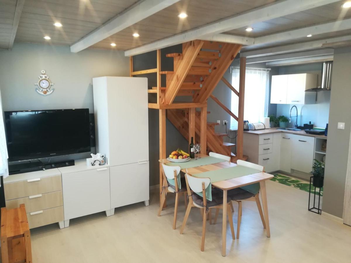 Wakacyjne Domki Vila Ustronie Morskie Exterior foto